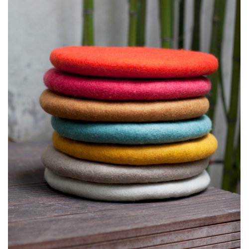 Coussin Chakati en feutre - jaune pépite